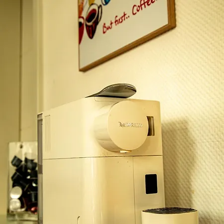 Mee H R - Strandburg