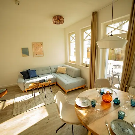 Mee H R - Strandburg Binz