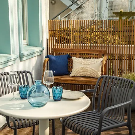 Mee H R - Strandburg *