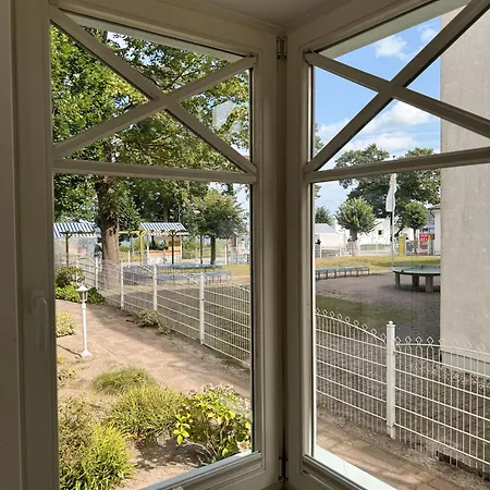 Mee H R - Strandburg Apartmán *